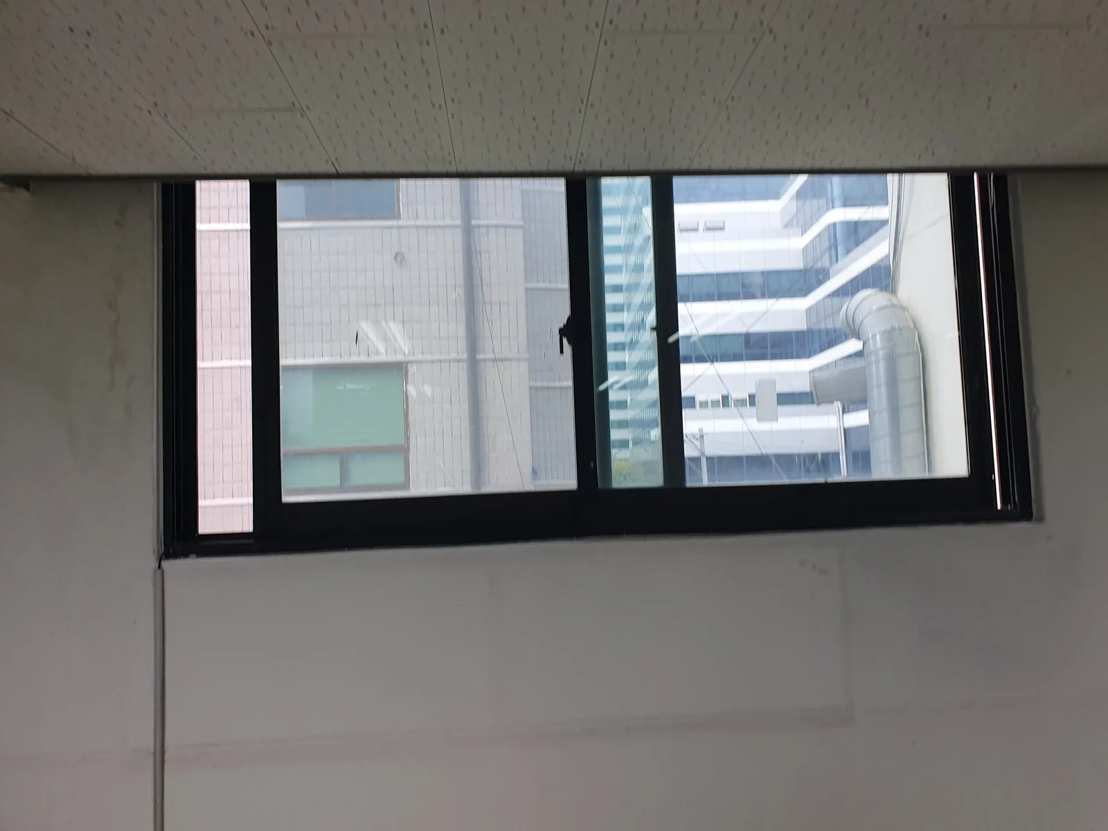 예지동 상가 방충망 시공 사진 2