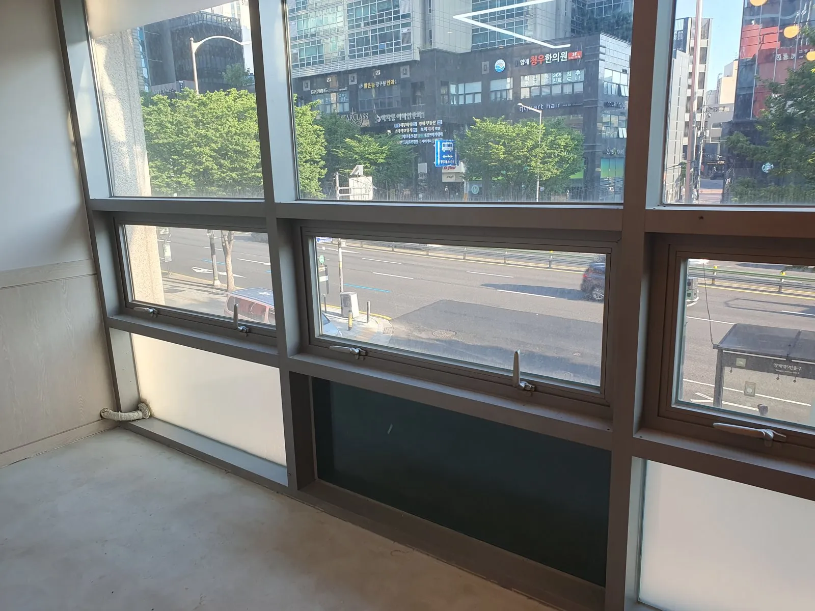 양재역 사무실 롤방충망 시공 사진 5